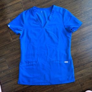 Figs Casma Three-Pocket Scrub Top - royal blue